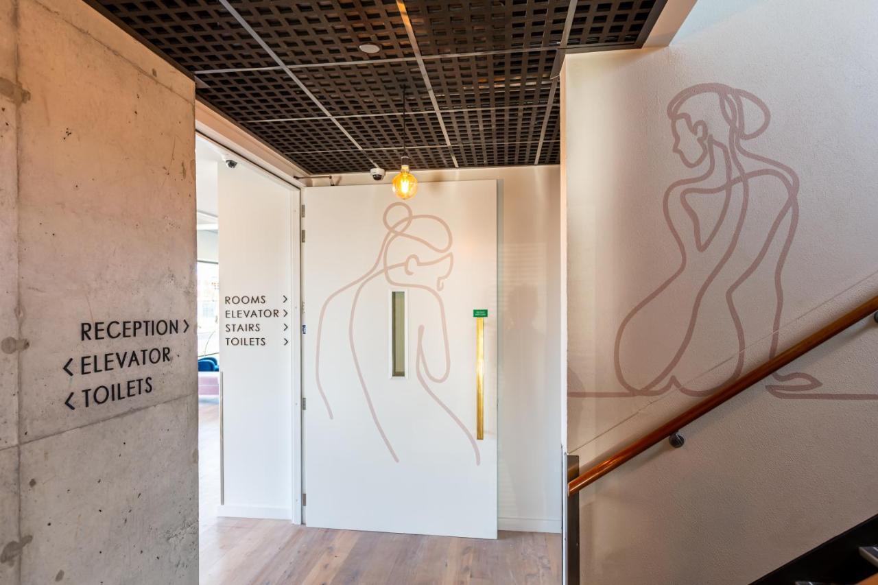 The Muse Christchurch Art Hotel Екстериор снимка